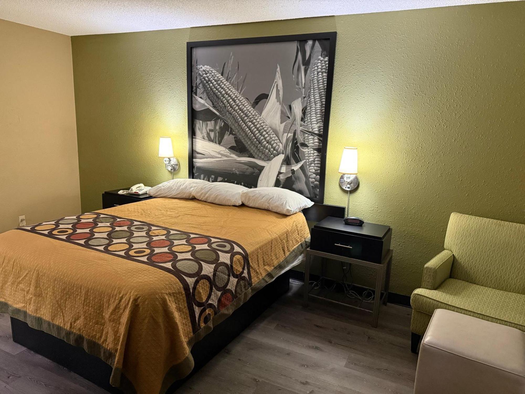 Super 8 By Wyndham Mendota I-39 Hotel Екстериор снимка